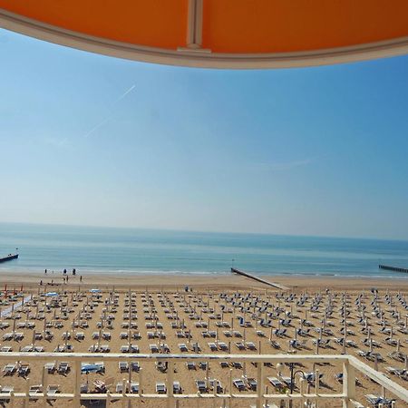 Hotel Montecarlo Lido di Jesolo Bagian luar foto